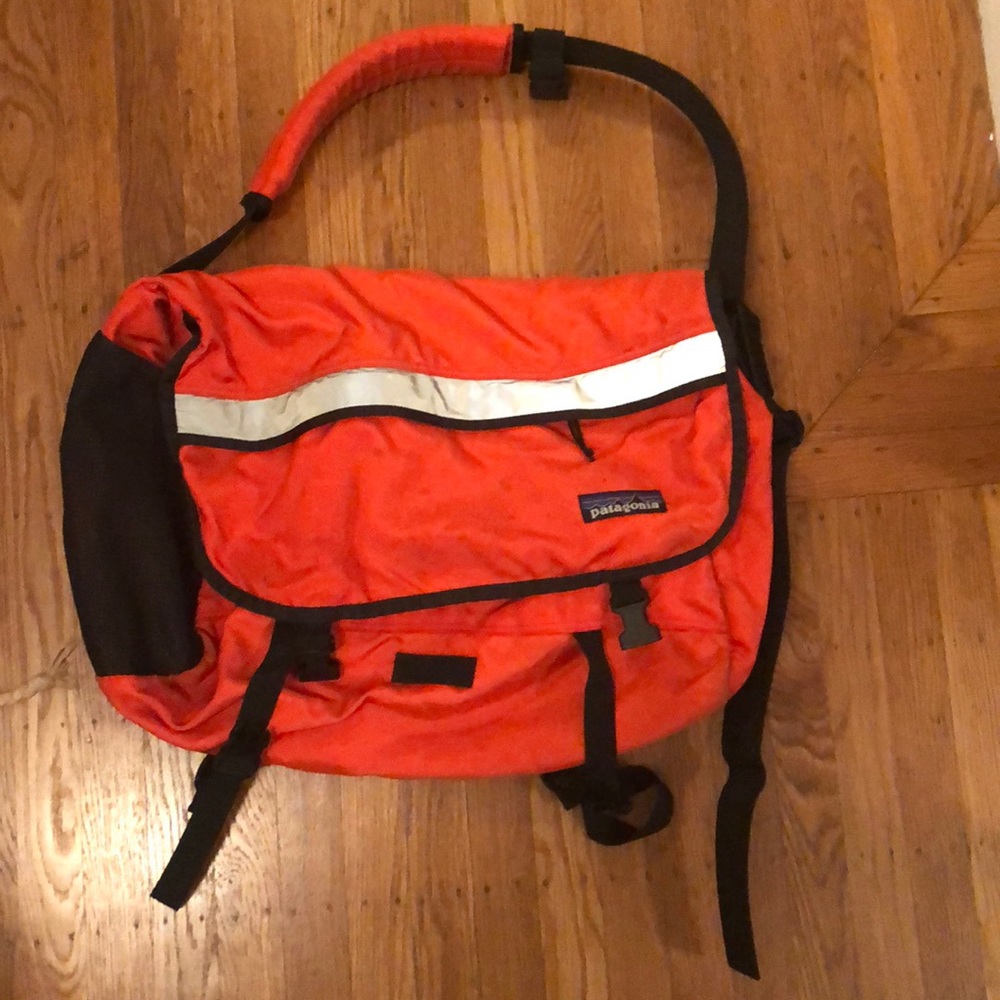 Patagonia messenger bag - orange